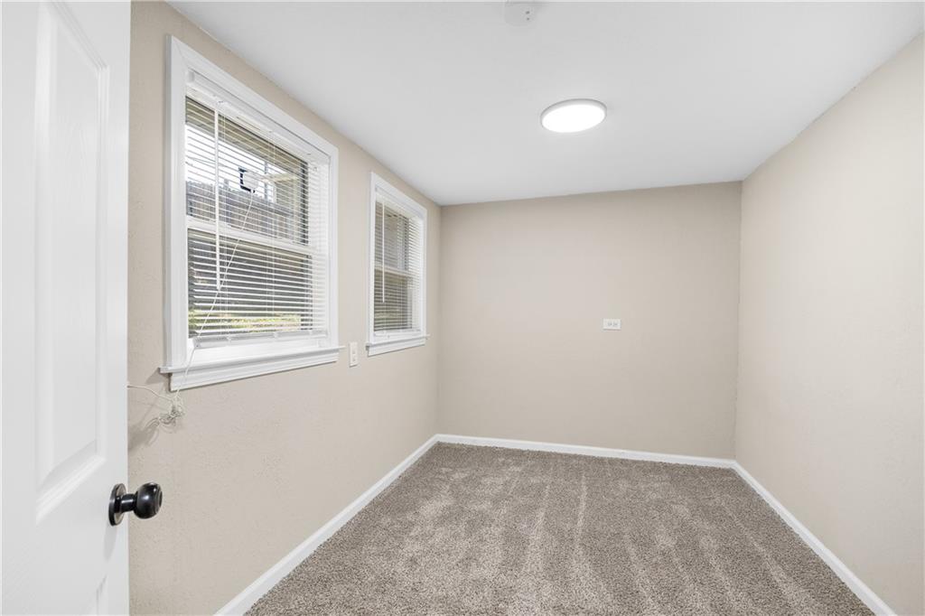 2718 Mary Street Property Photo 17