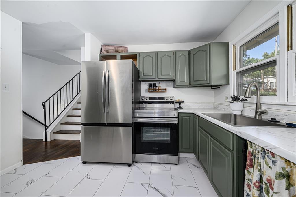 3217 Westwood Court Property Photo 4