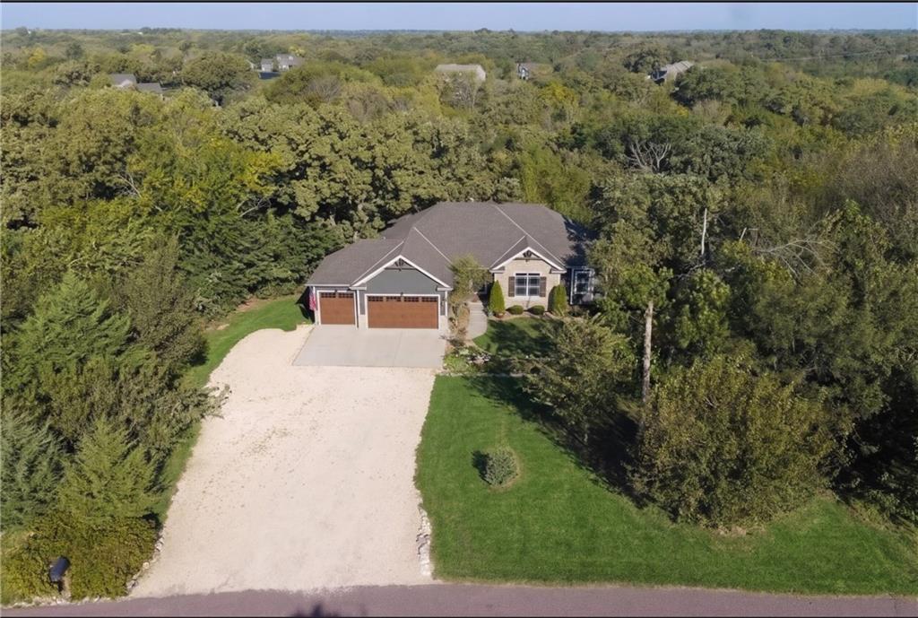 17361 Blue Moon Lane Property Photo 4