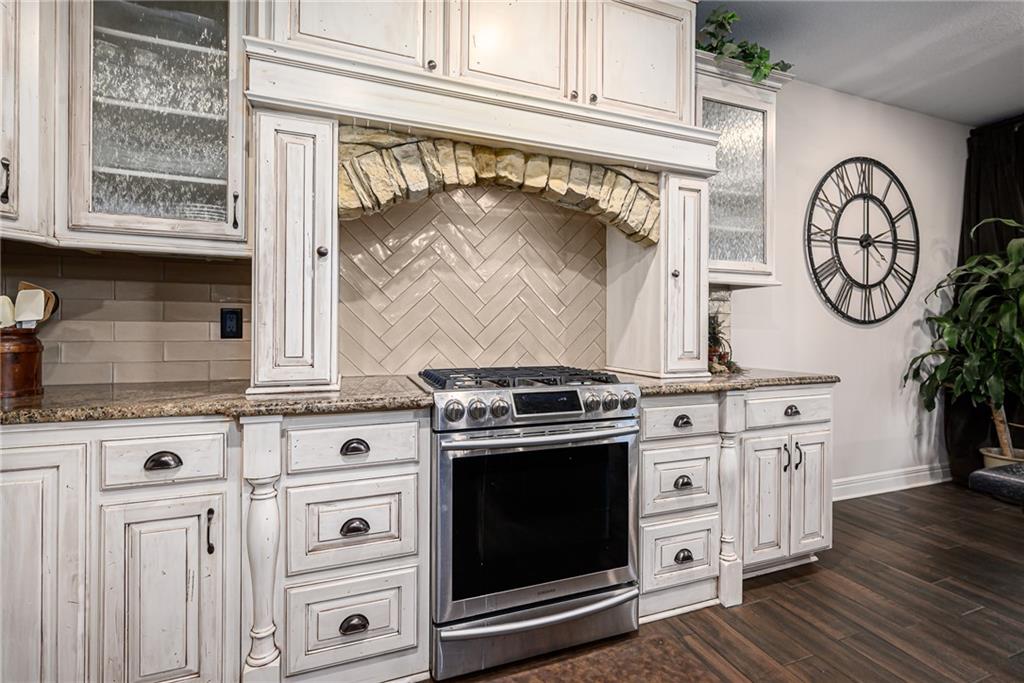 17361 Blue Moon Lane Property Photo 8