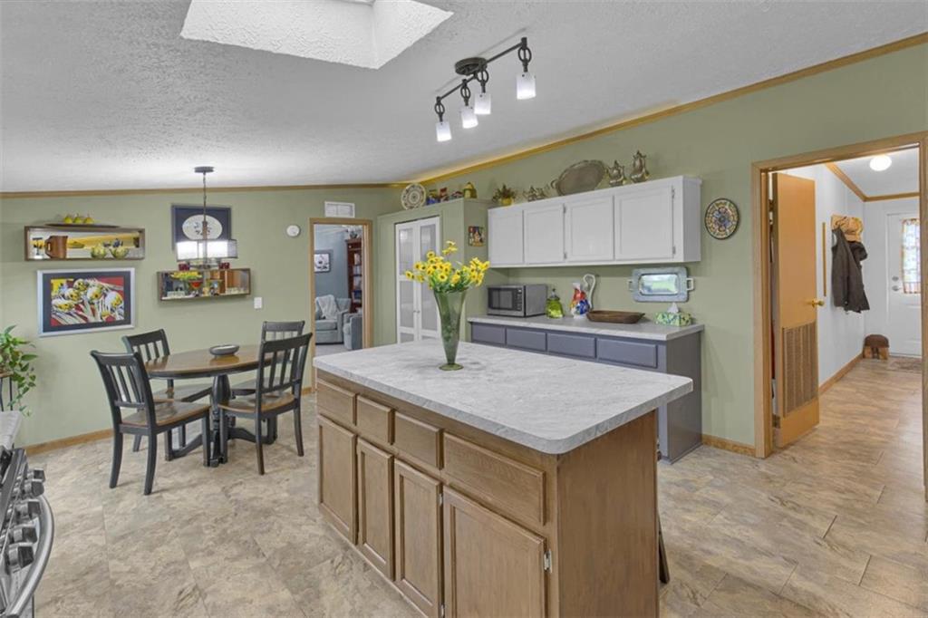 5636 Perrin Road Property Photo 17