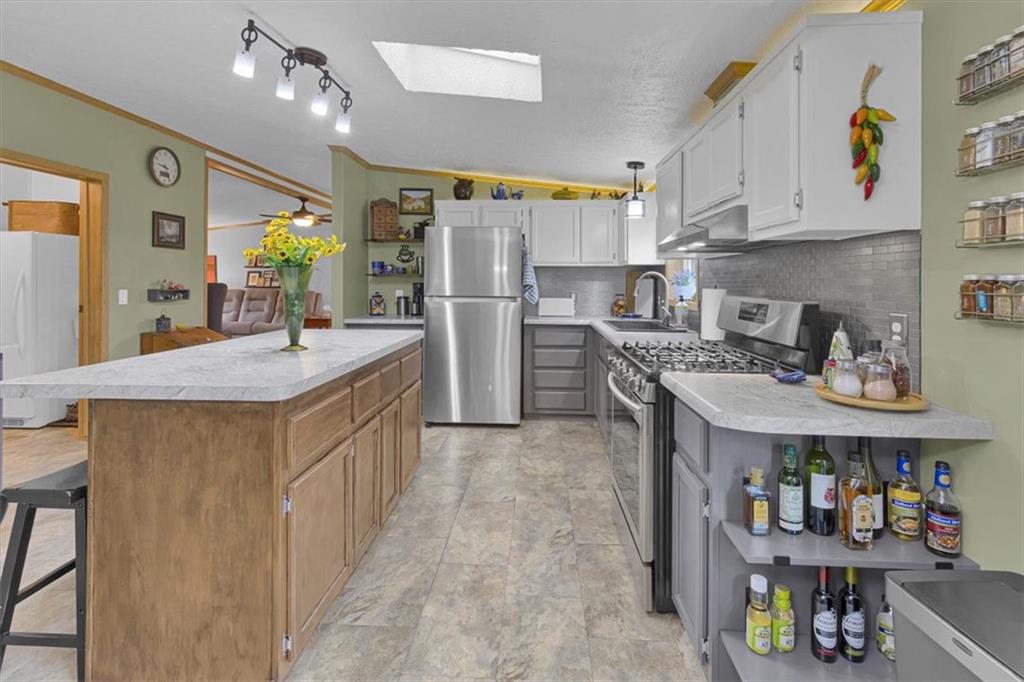 5636 Perrin Road Property Photo 18