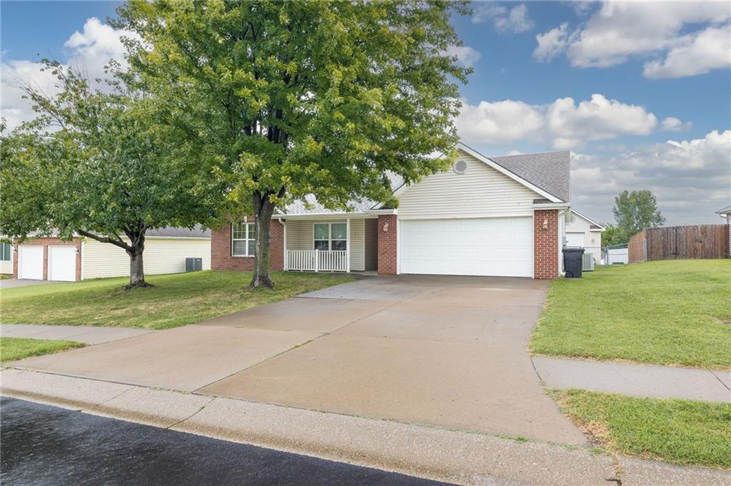 3405 Stardust Drive Property Photo 2