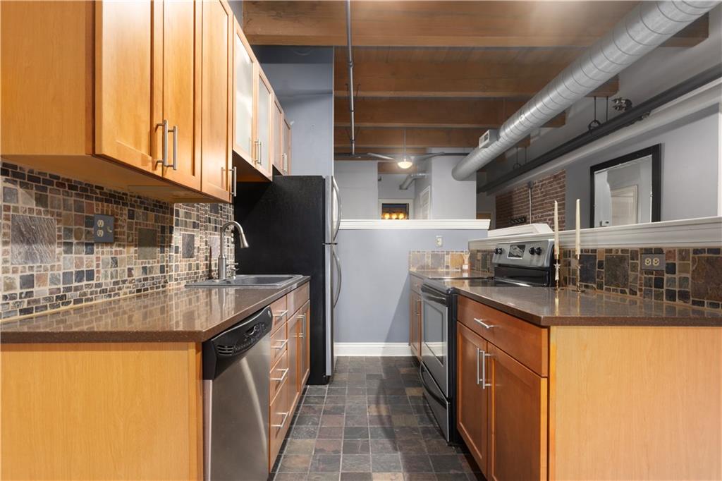 700 Broadway Boulevard Property Photo 9