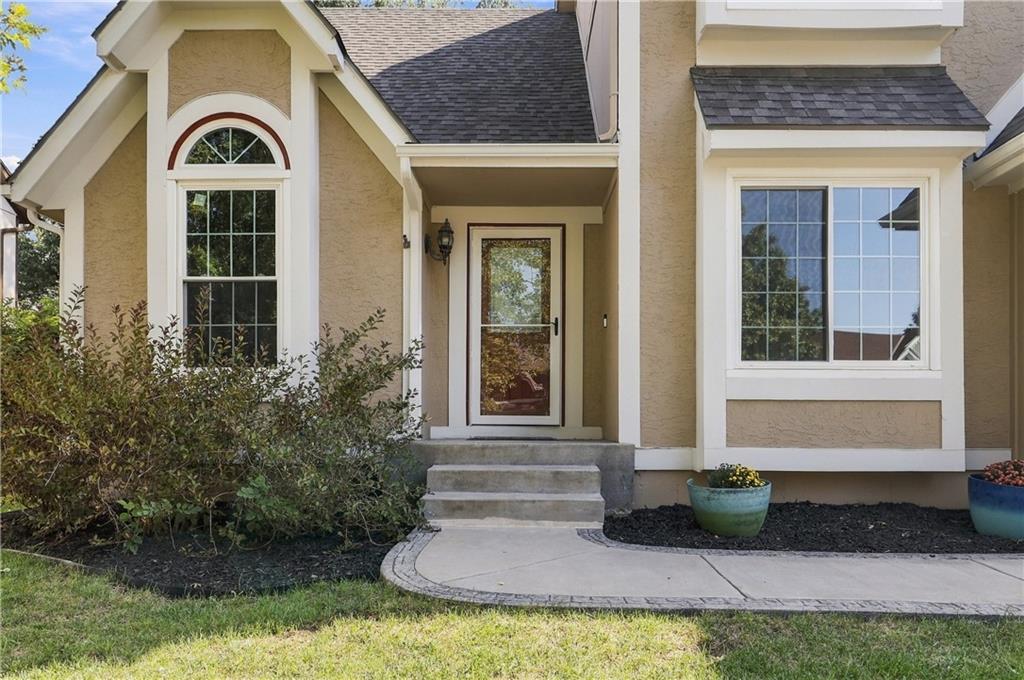 1237 E Meadow Lane Property Photo 3