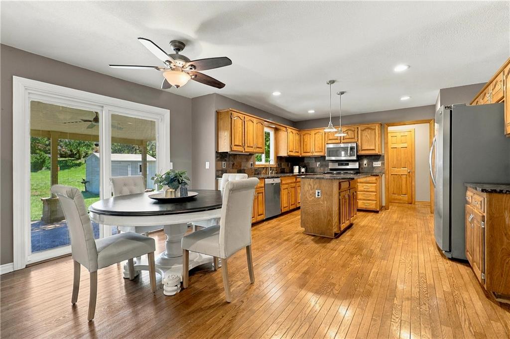 1237 E Meadow Lane Property Photo 13