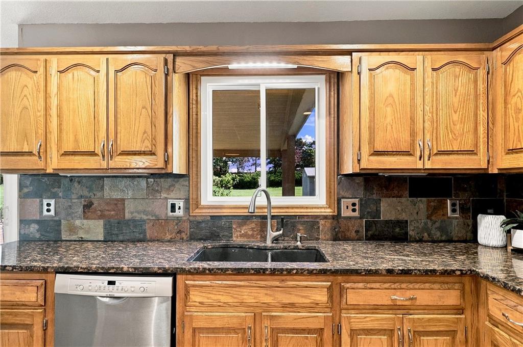 1237 E Meadow Lane Property Photo 17
