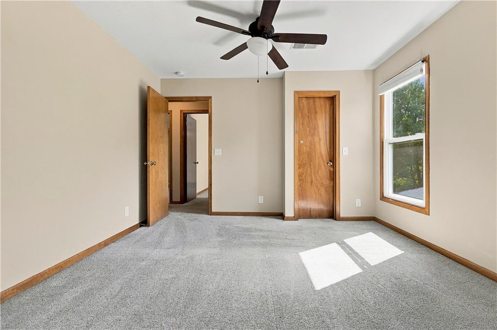 1237 E Meadow Lane Property Photo 28
