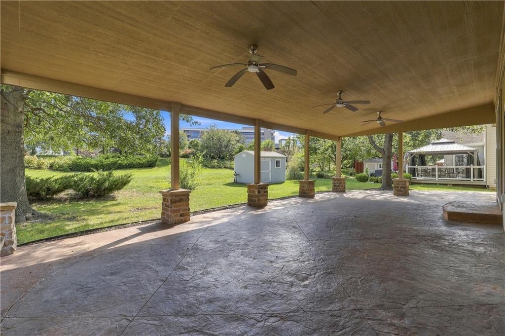 1237 E Meadow Lane Property Photo 37