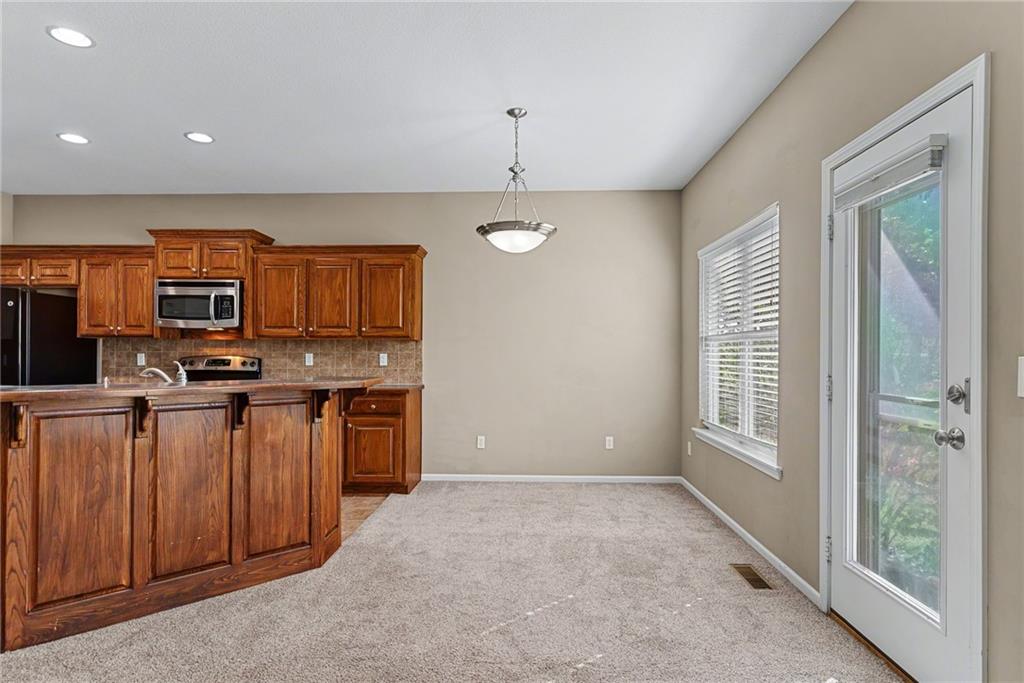 21871 W 116th Place Property Photo 10