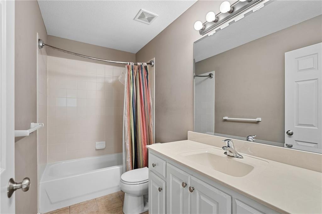 21871 W 116th Place Property Photo 32