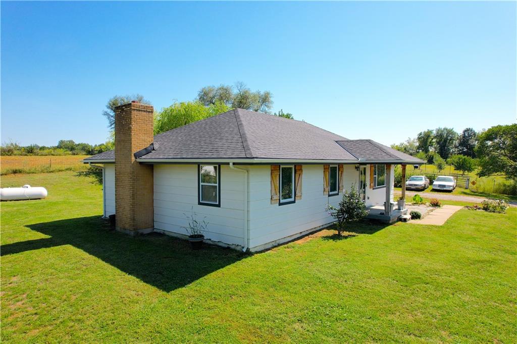 15625 Washington School Road Property Photo 3