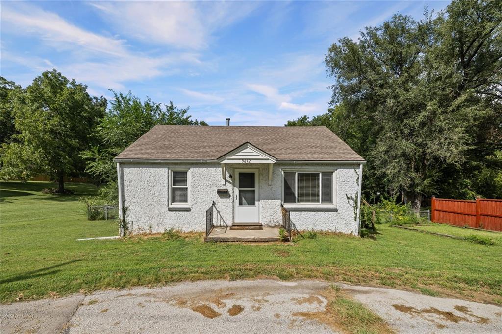 9612 E 31st Street Property Photo 5