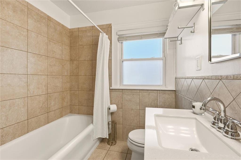 303 E 66th Street Property Photo 14