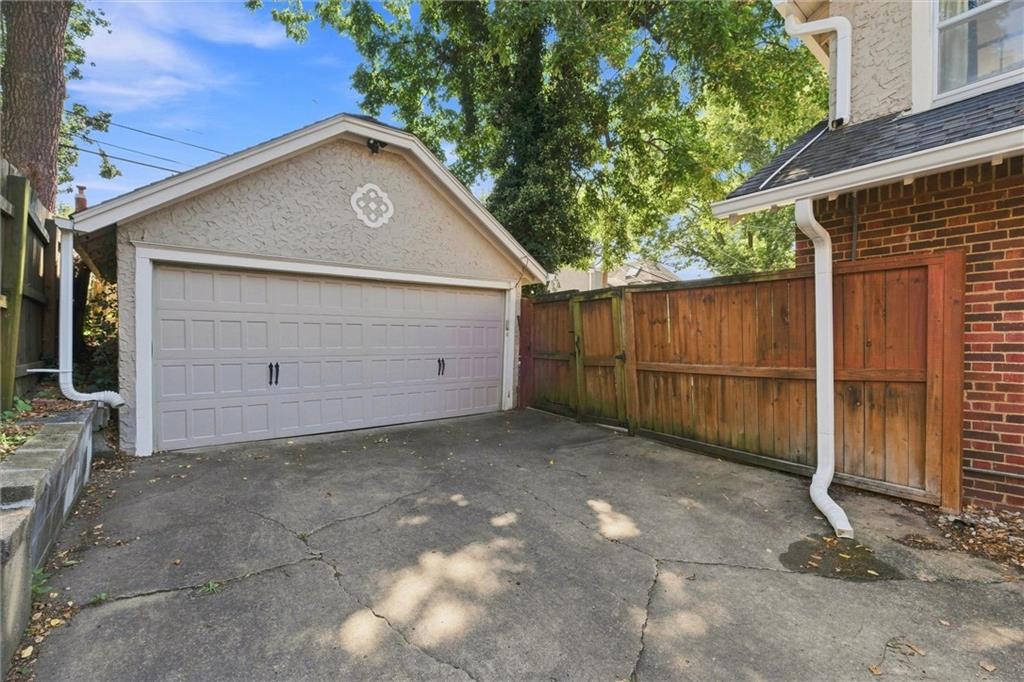 303 E 66th Street Property Photo 21