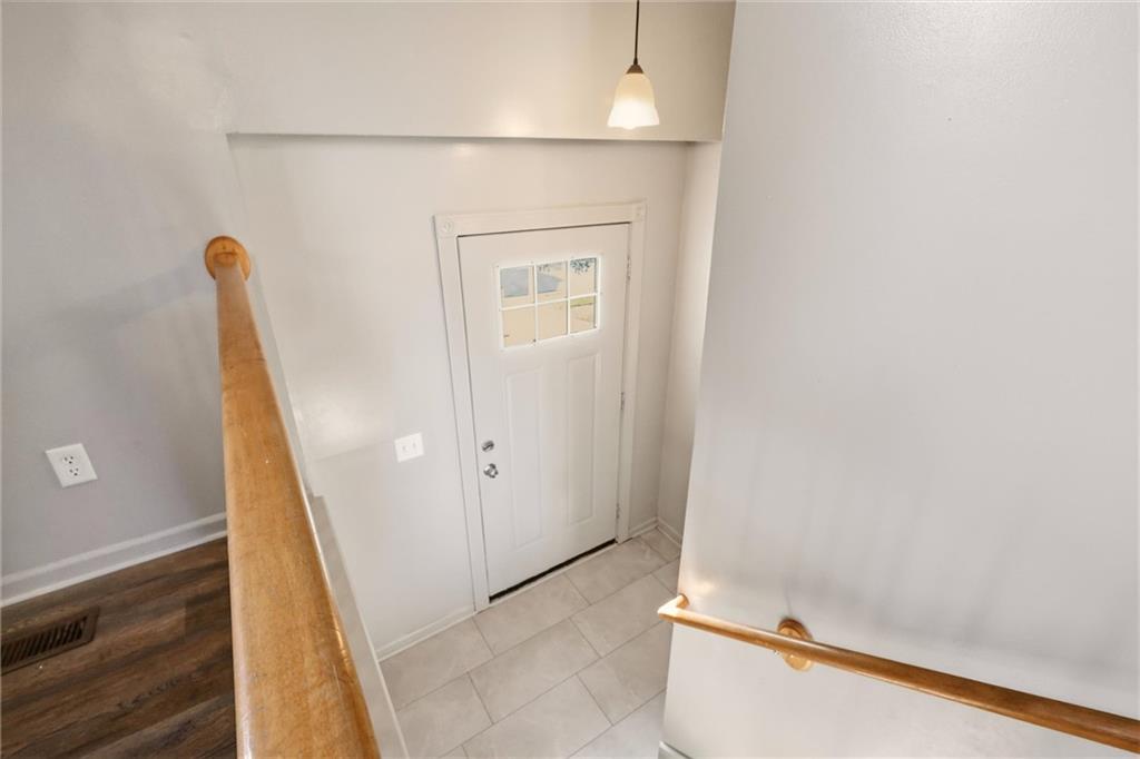 17188 Jennifer Street Property Photo 5