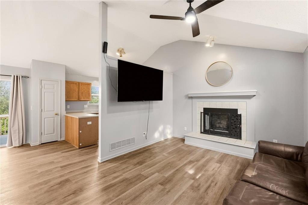 17188 Jennifer Street Property Photo 7