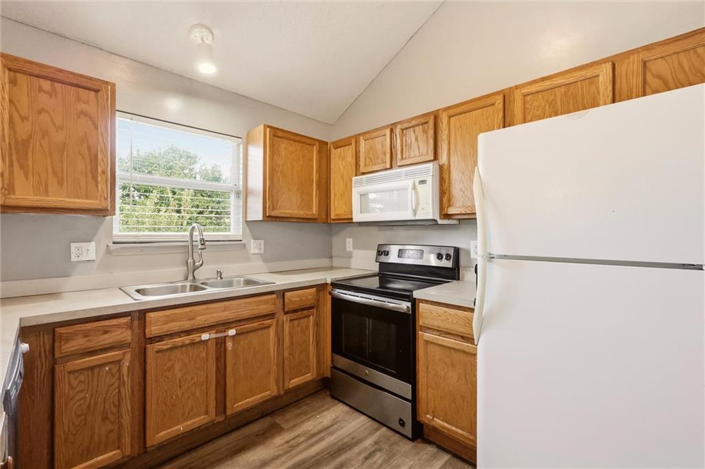 17188 Jennifer Street Property Photo 12