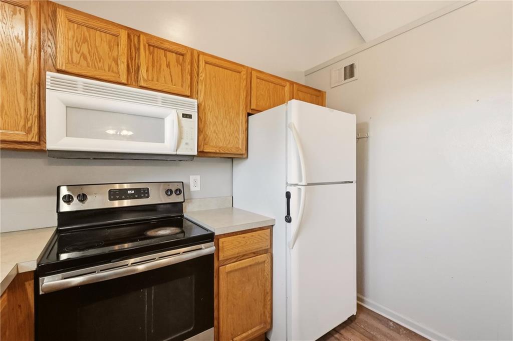 17188 Jennifer Street Property Photo 15