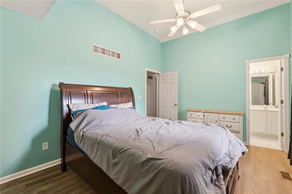 17188 Jennifer Street Property Photo 18