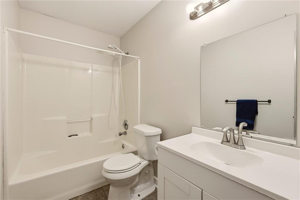 17188 Jennifer Street Property Photo 24