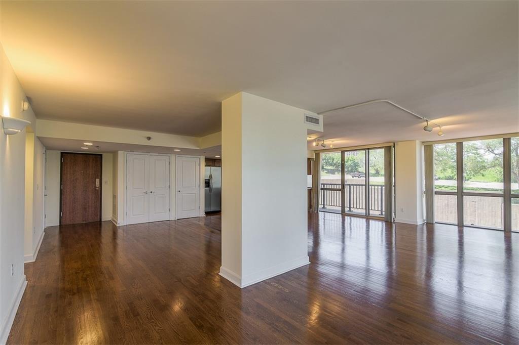 600 E Admiral Boulevard Property Photo 4