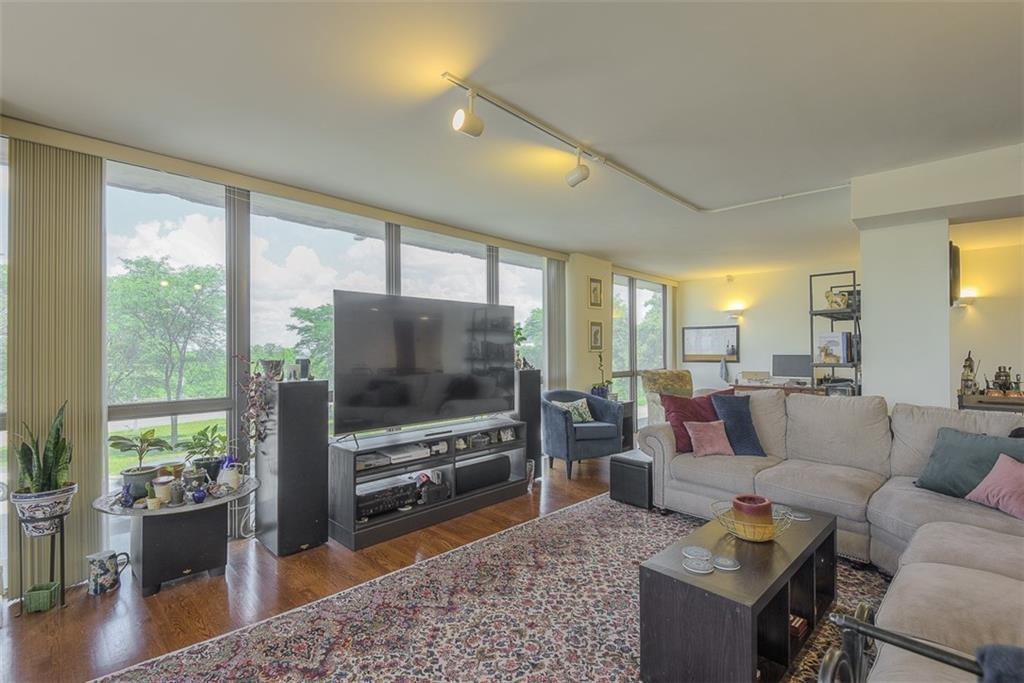 600 E Admiral Boulevard Property Photo 12