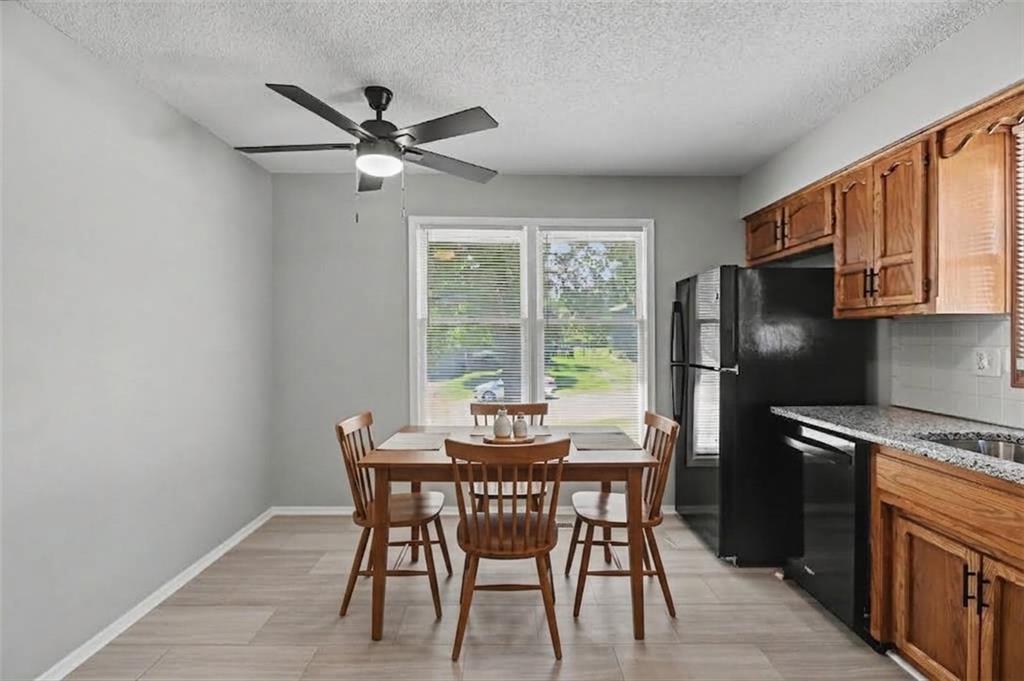1704 Ne Patterson Drive Property Photo 6