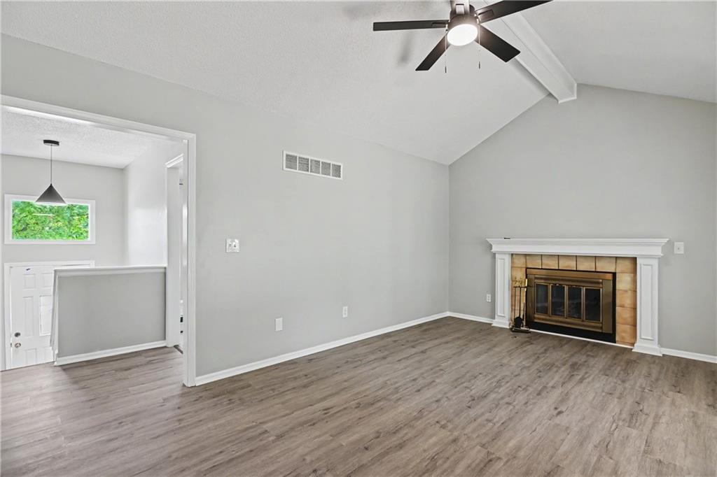 1704 Ne Patterson Drive Property Photo 8