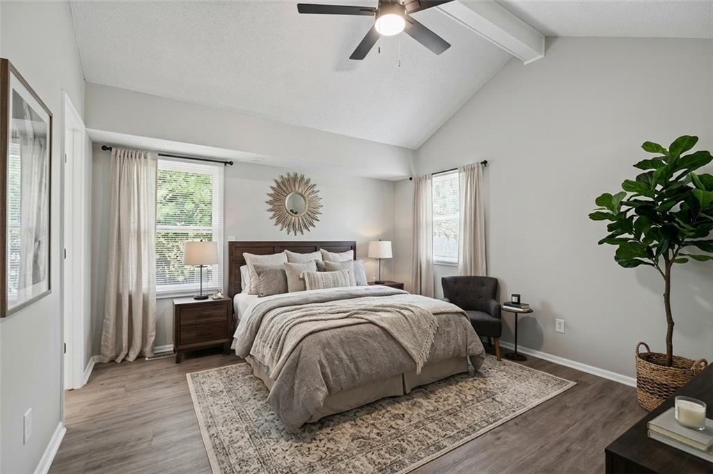 1704 Ne Patterson Drive Property Photo 11