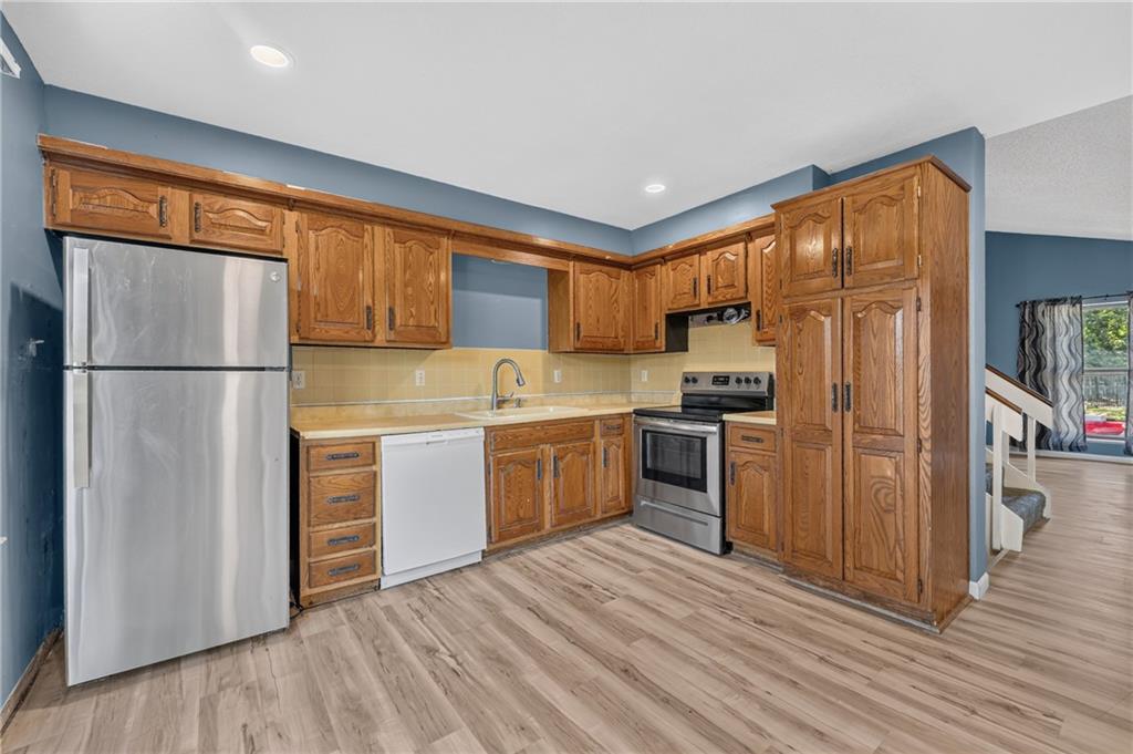 8484 & 8486 Lane Drive Property Photo 10