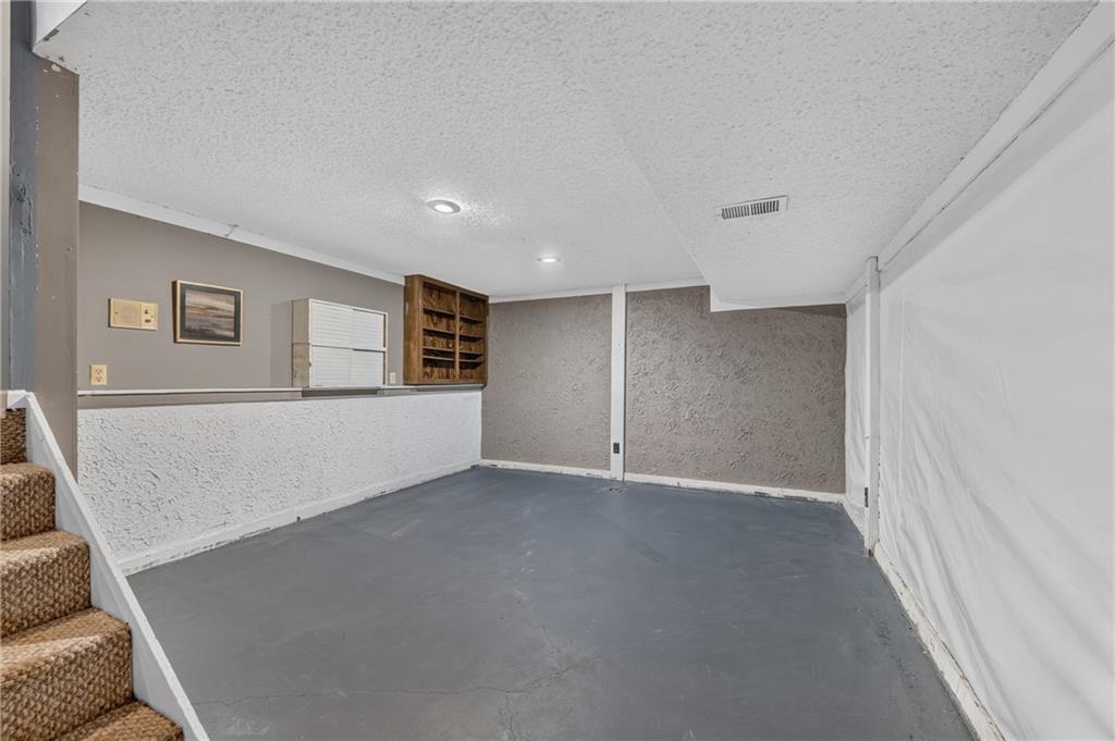 8484 & 8486 Lane Drive Property Photo 20