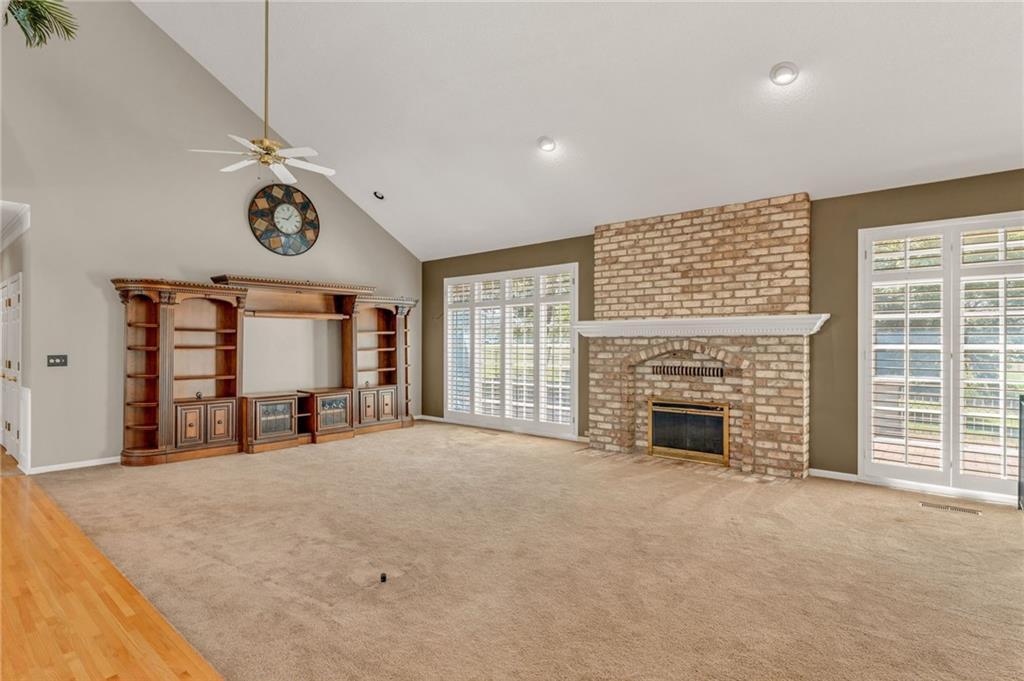 615 W Willow Lane Property Photo 16