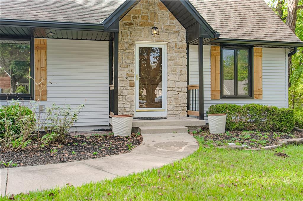 6655 Oak Ridge Drive Property Photo 2