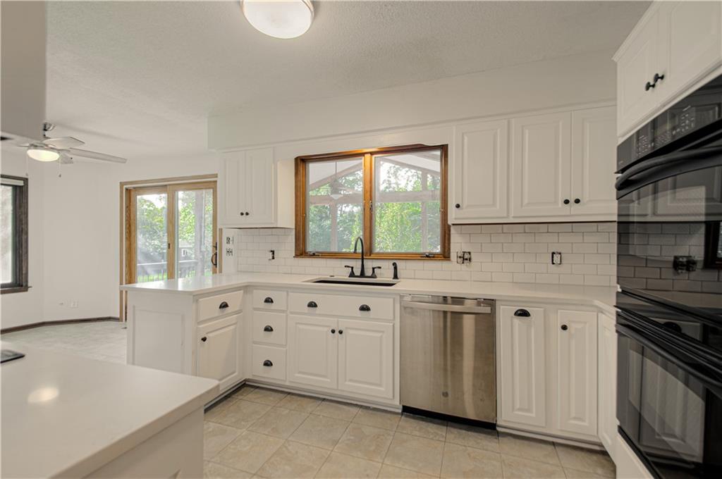 6655 Oak Ridge Drive Property Photo 8