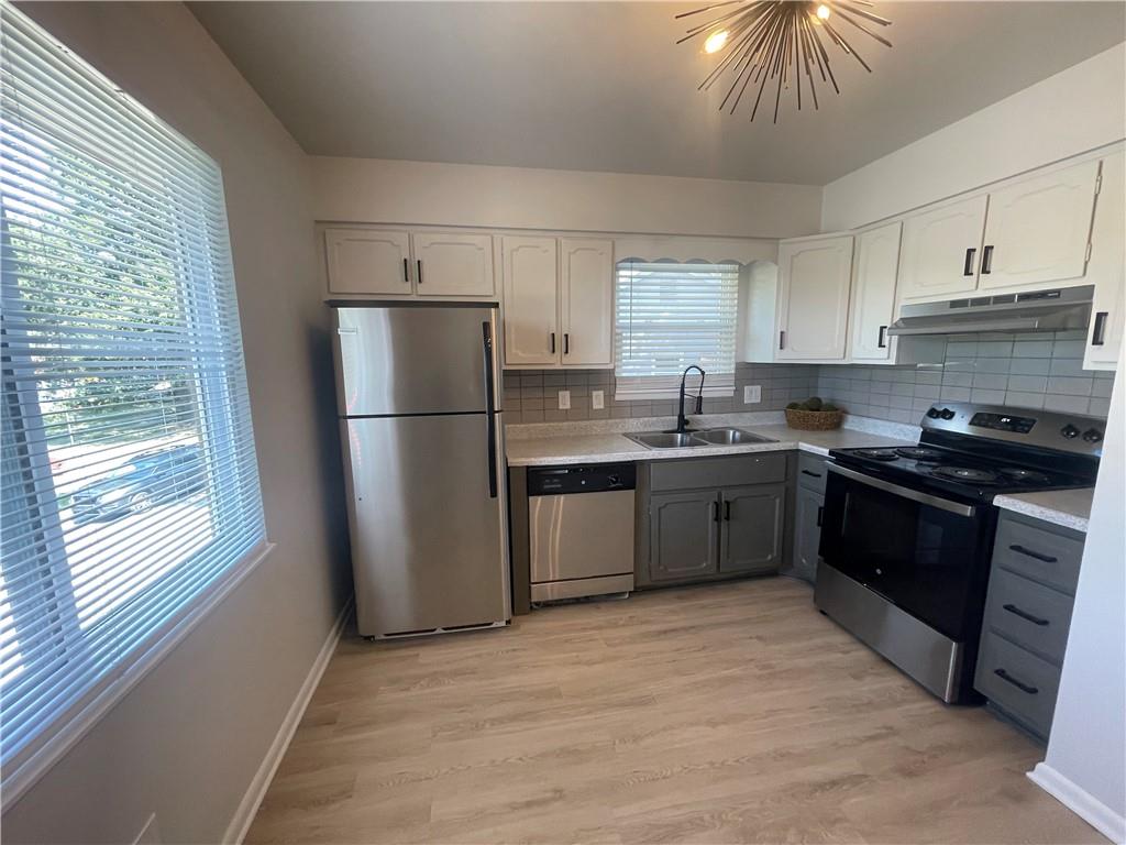 6963 Chapel Woods Lane Property Photo 10