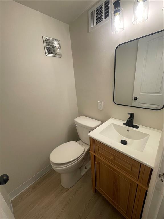 6963 Chapel Woods Lane Property Photo 32