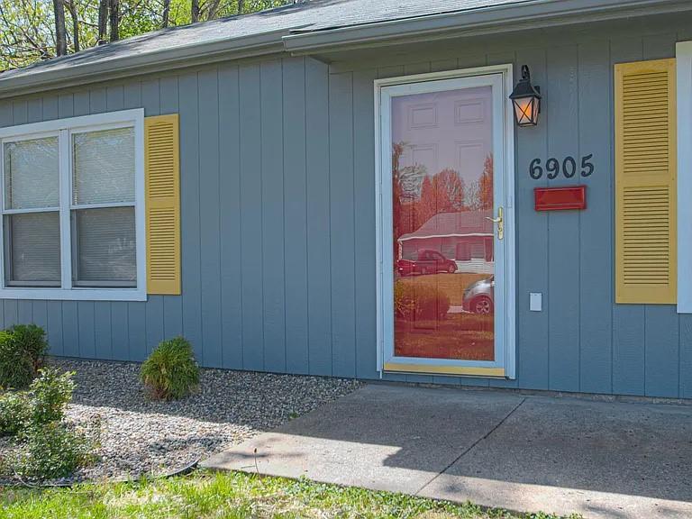 6905 E 112th Street Property Photo 2