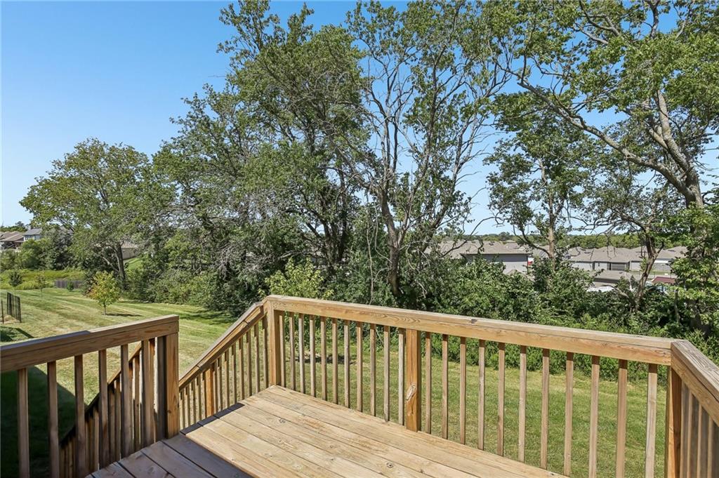 910 Nw Hilltop Lane Property Photo 33