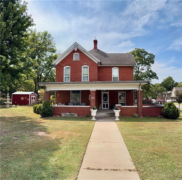401 E Madison Avenue Property Photo 3