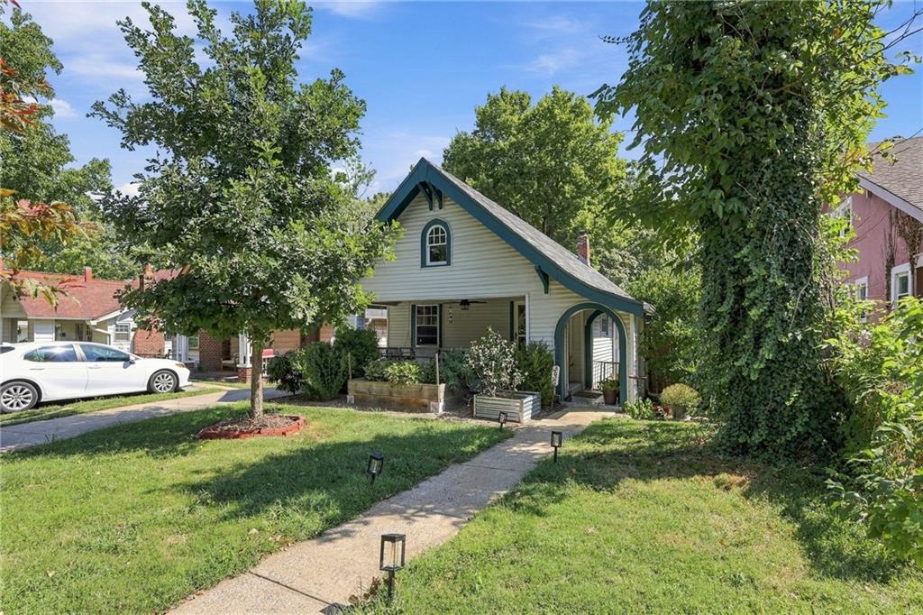 3823 Genessee Street Property Photo