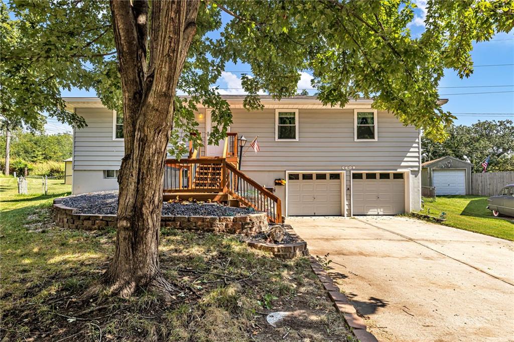 5609 N Booth Avenue Property Photo 1
