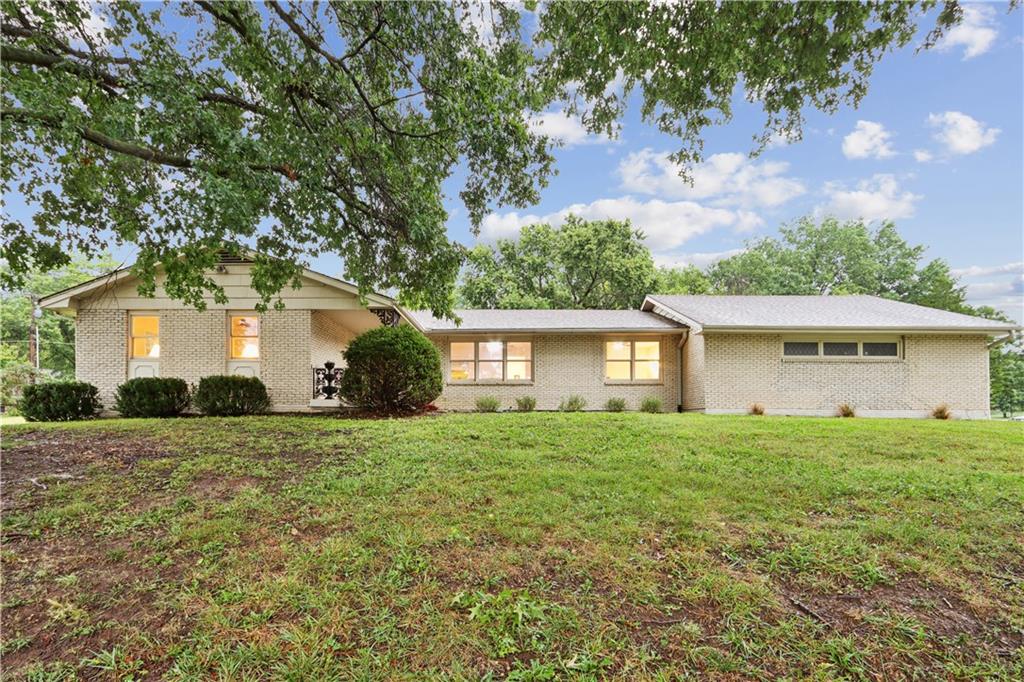 2 Maple Circle Property Photo 1