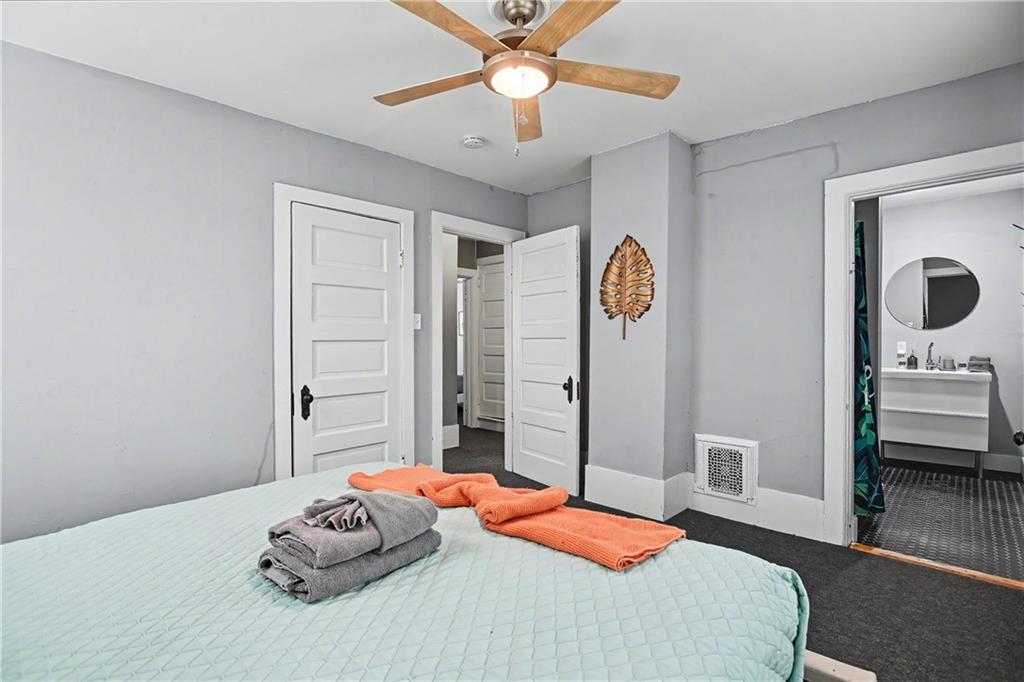 3009 Oak Street Property Photo 24