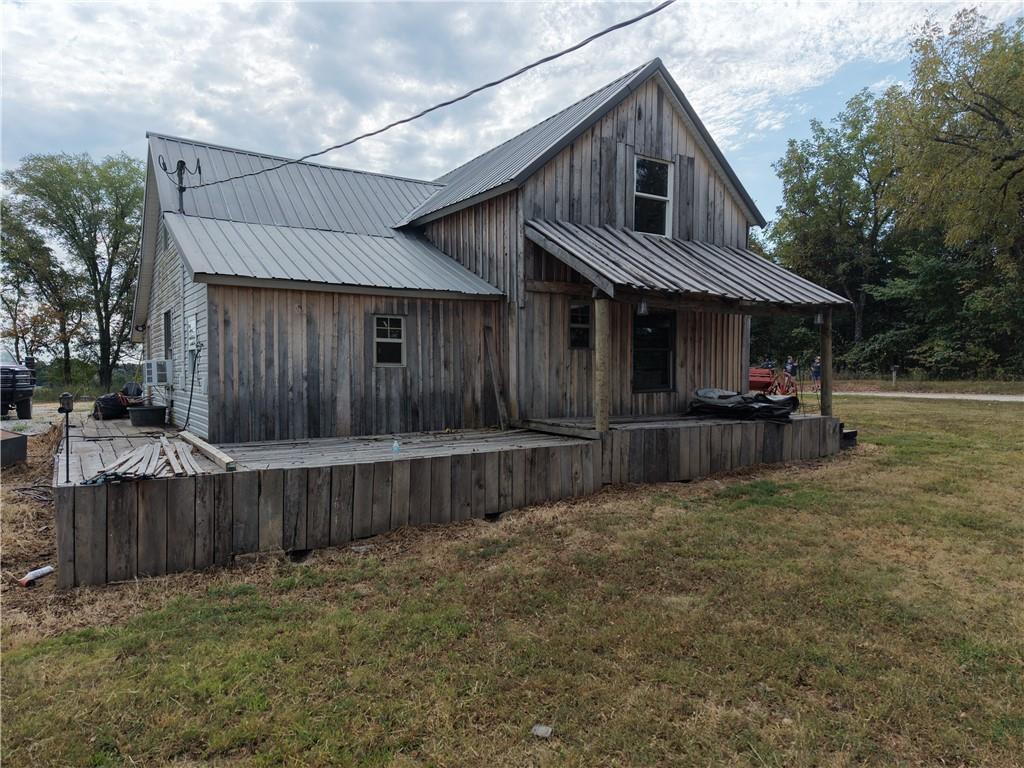 2251 E 360 Road Property Photo 2