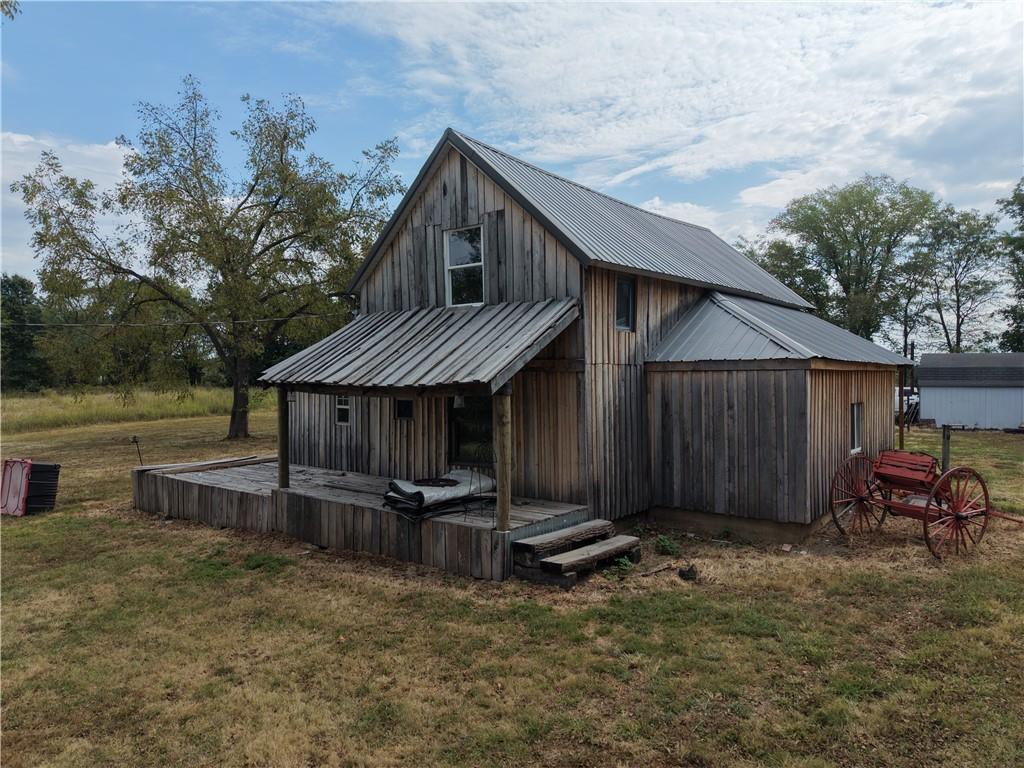 2251 E 360 Road Property Photo 3