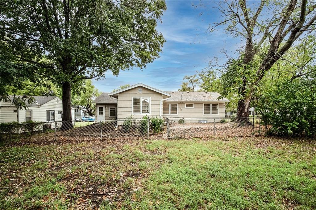 1025 E Elm Street Property Photo 26