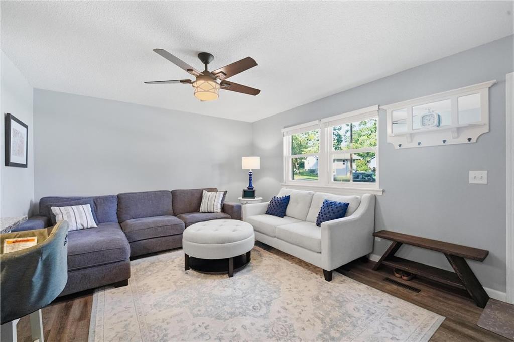 209 Lee Drive Property Photo 4