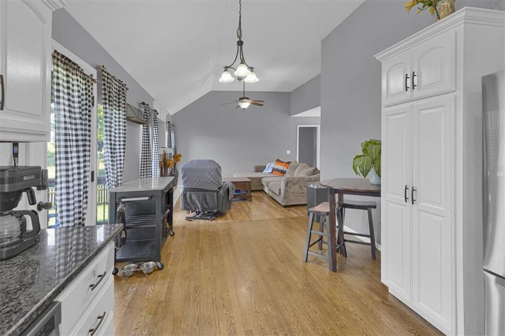 908 N Birch Street Property Photo 21