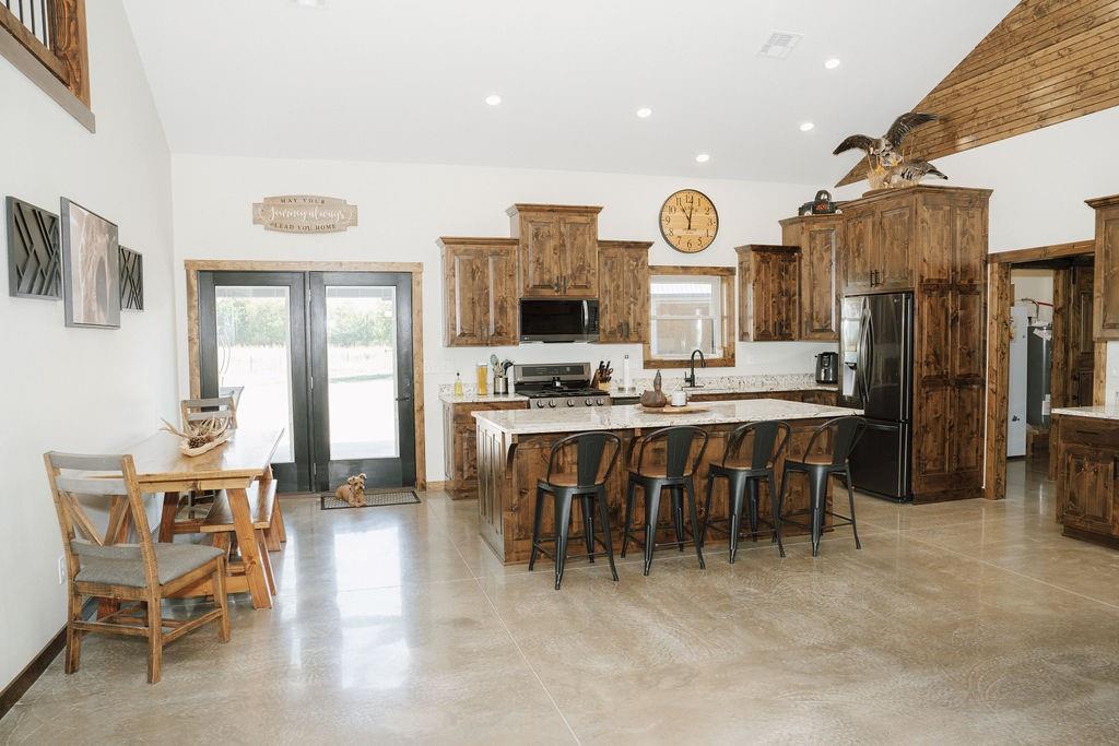 17017 Pratt Road Property Photo 6
